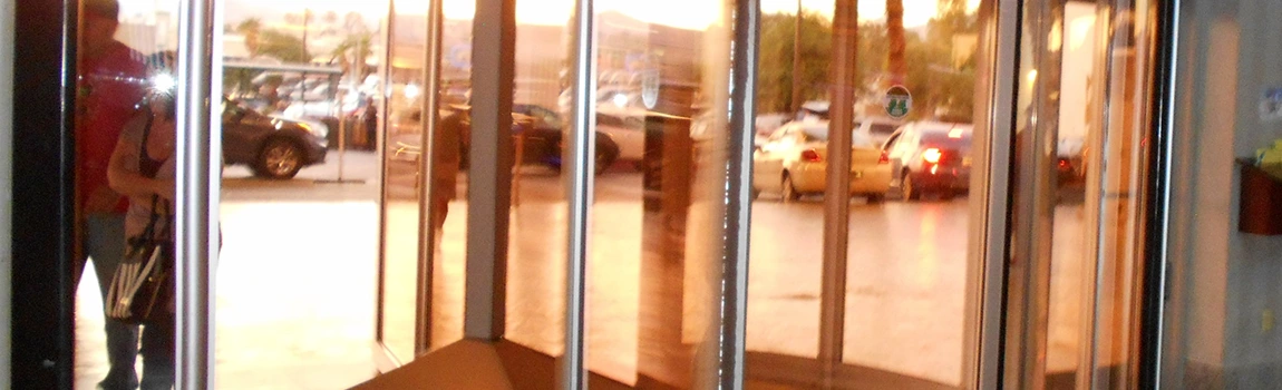 Storefront Glass Repair Cost in Coconut Creek, FL